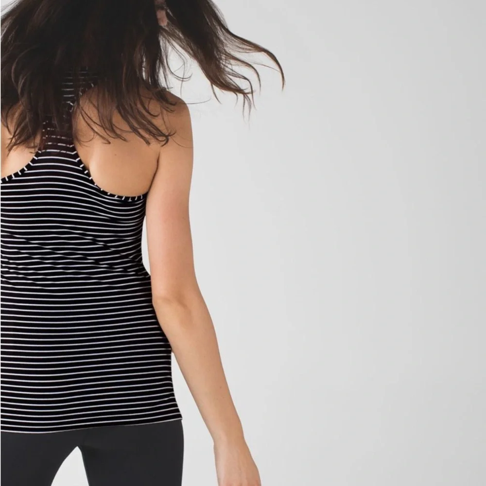 Lululemon Cool Racerback Parallel Stripe Black White p2p 12” approx size 4/6 - Picture 4 of 11